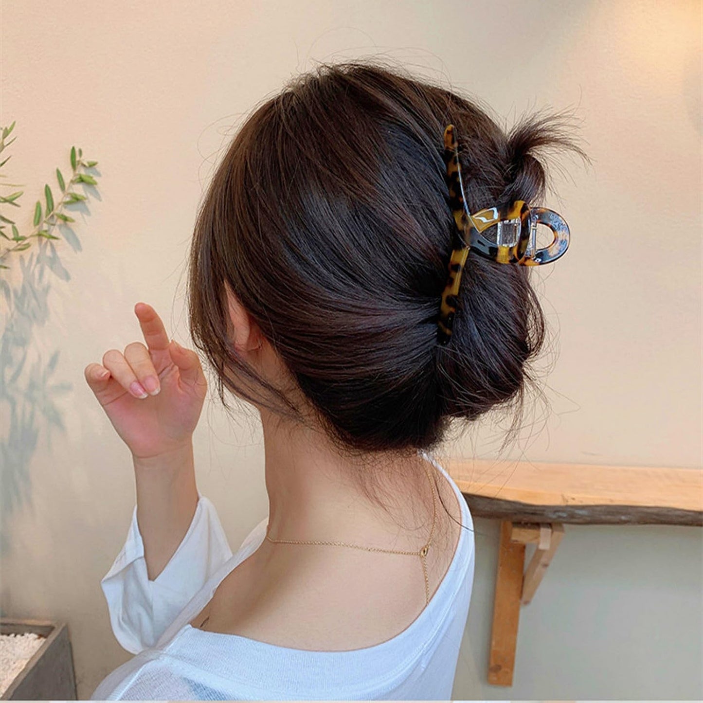 4.1 Inch Hair Clips Tortoise-shell Claw Cellulose Acetate Jaw Clip Celluloid French Design Hair Barrettes Grip Leopard Print Clamps for Women Ladies Mother (3 Pack)