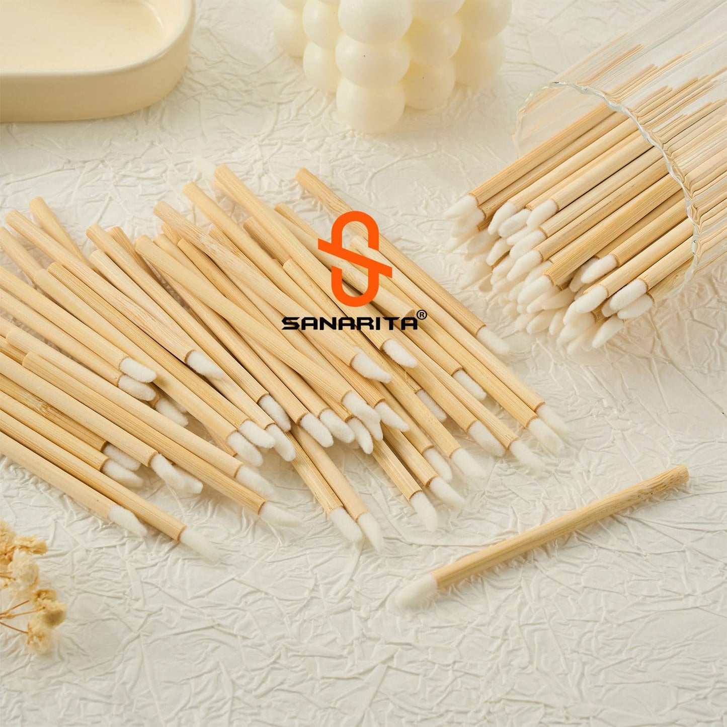 100Pcs Premium Disposable Lip Brushes Lipstick Applicator Wands Bamboo Handle Makeup Tool Kits Soft Hygienic Wands for Professional Personal Use