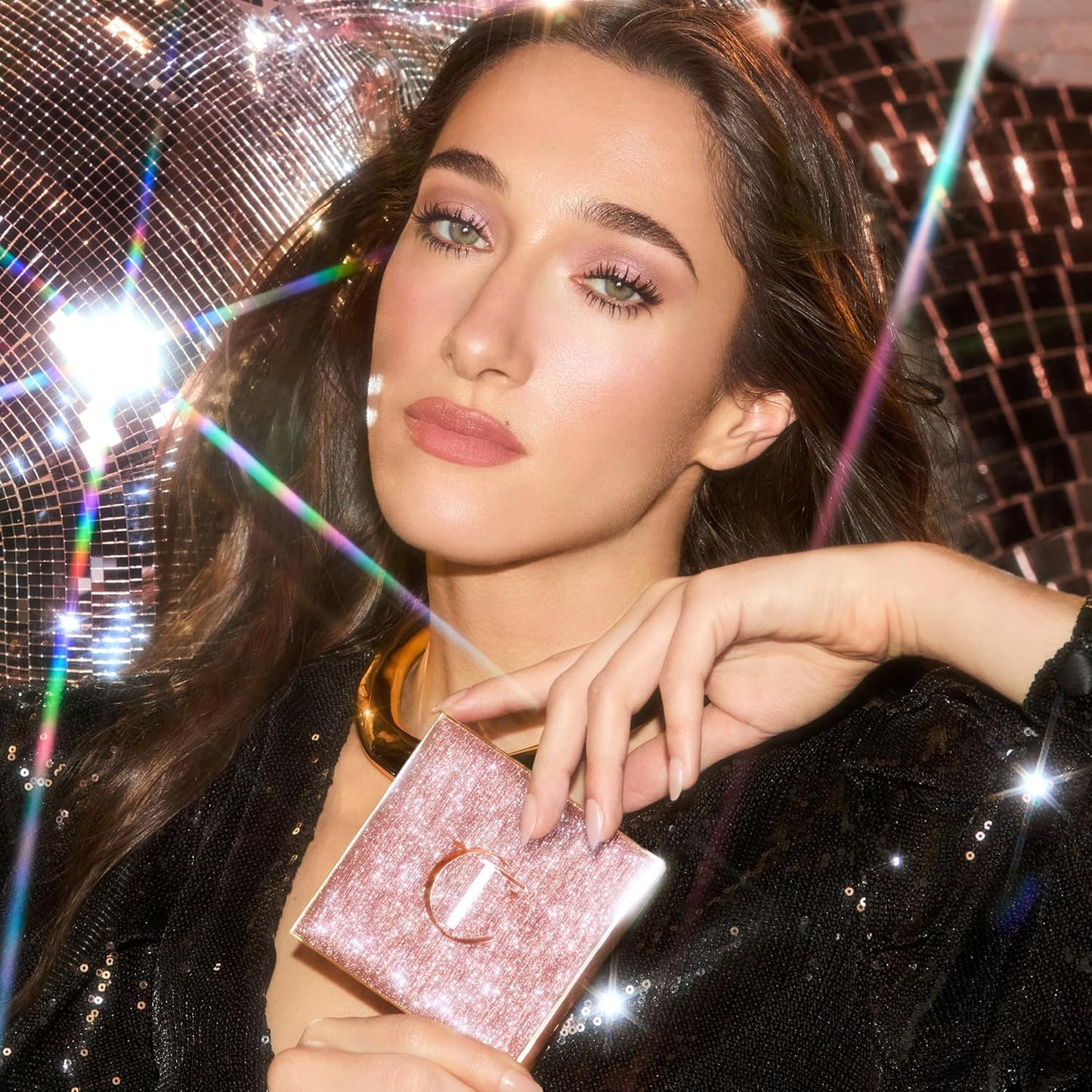 Charlotte Tilbury Instant Look in a Palette - Powder Face Makeup for Eyes & Cheeks - Powder Bronzer, Highlighter & Blush for the Perfect Summer-Fresh Glow - Pretty, Glowing Beauty