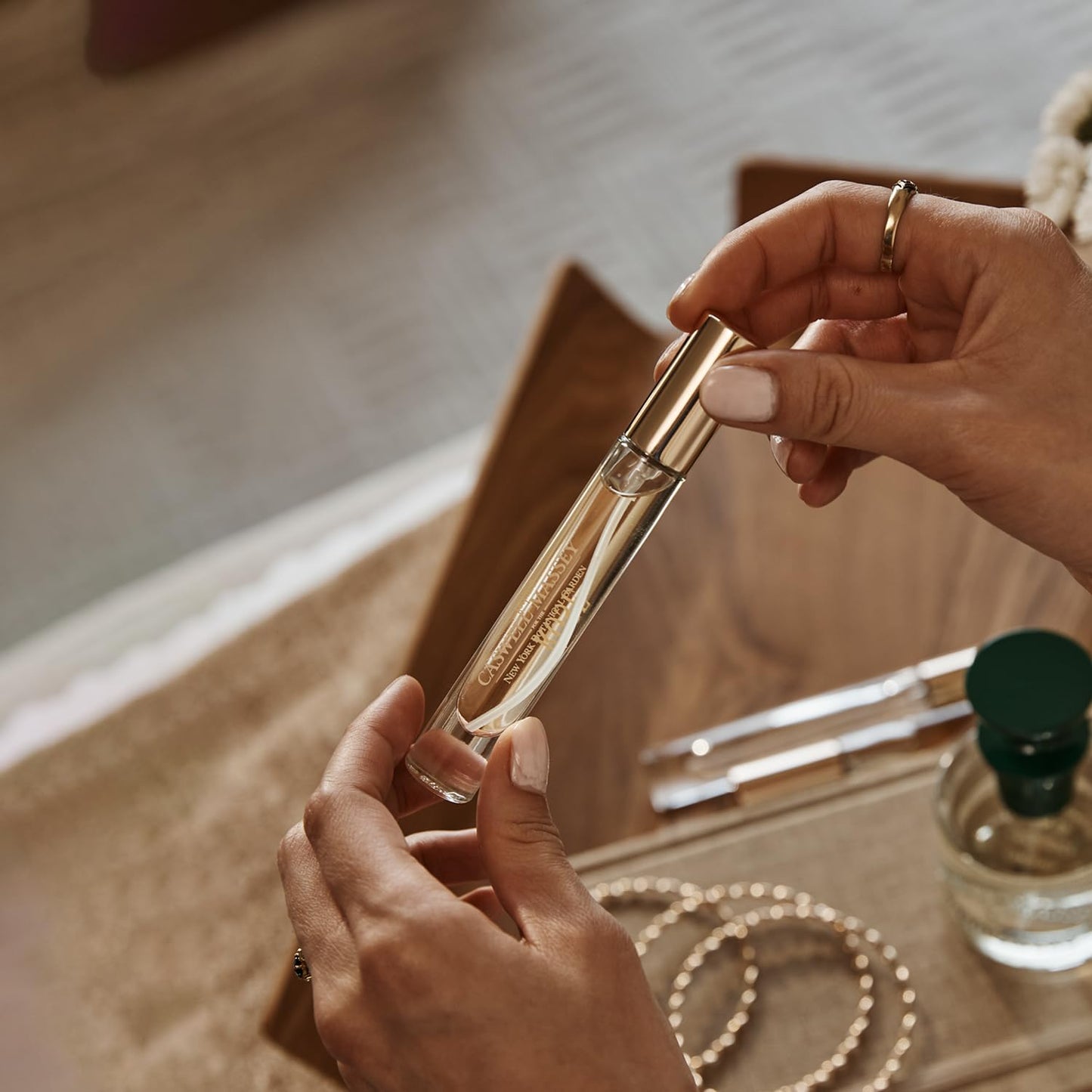 Caswell-Massey Lilac Eau de Toilette Spary, Feminine Floral Perfume with Fresh Lilac, Bergamot & Muguet Notes, Made in USA, 0.25 Fl Oz