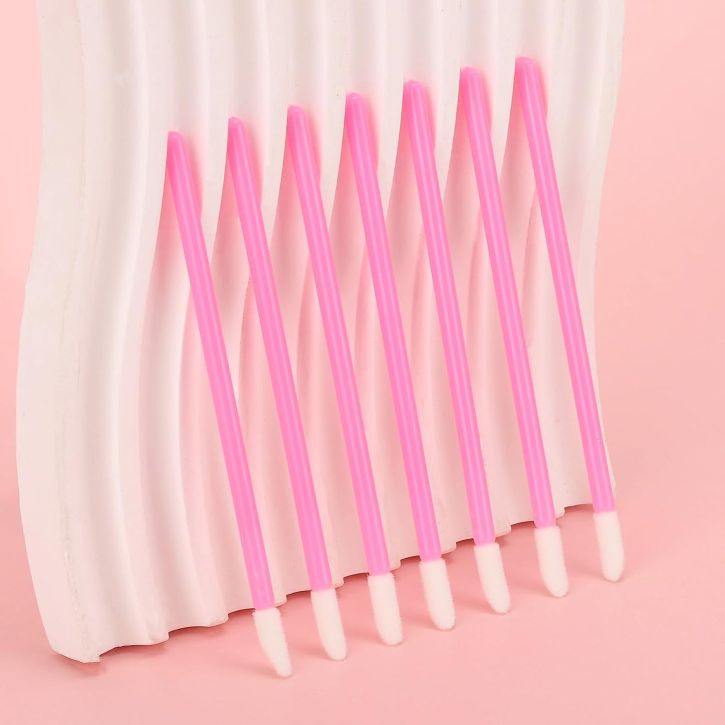 Tbestmax 200 Pcs Lip Wands Applicators, Disposable Lipstick Lint Free Brush Makeup Gloss Wands, Makeup Applicator Beauty Tool Kits Pink