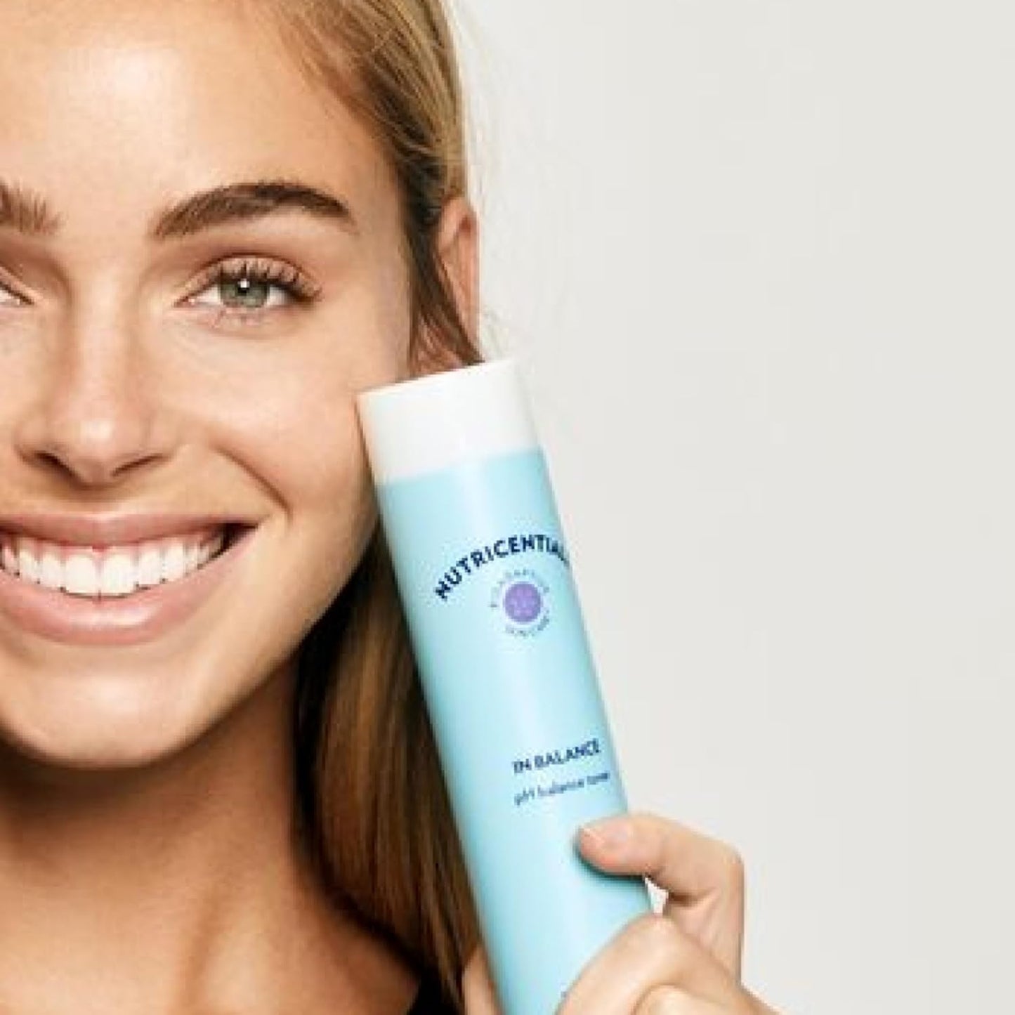 NuSkin Nutricentials in Balance pH Balance Toner | Toner with Bioadaptive Botanicals | Reduces Pores & Restores pH | Perfect After Removing Makeup to Help Your Skincare Routine | 150ml | 1 Pack