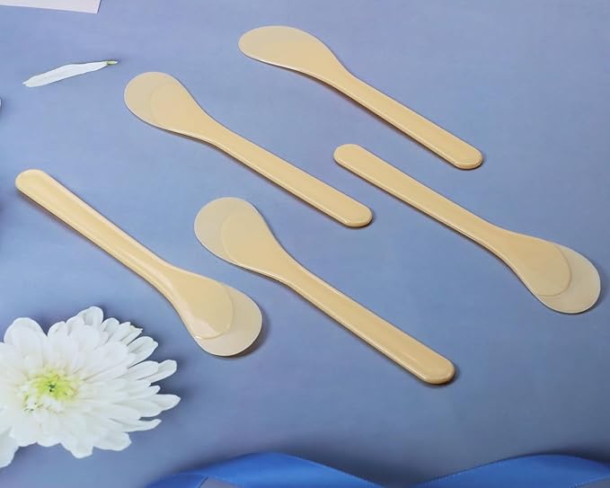 ONLYKXY 5pcs 5inch Plastic Beauty Spoon Facial Cream Brush Makeup Scoop Mud Reusable Cosmetic Dig Scoop Spatula Mask Tip for Lotions Moisturizers Home Salon DIY Facemask Mixing Sampling (Light Orange)