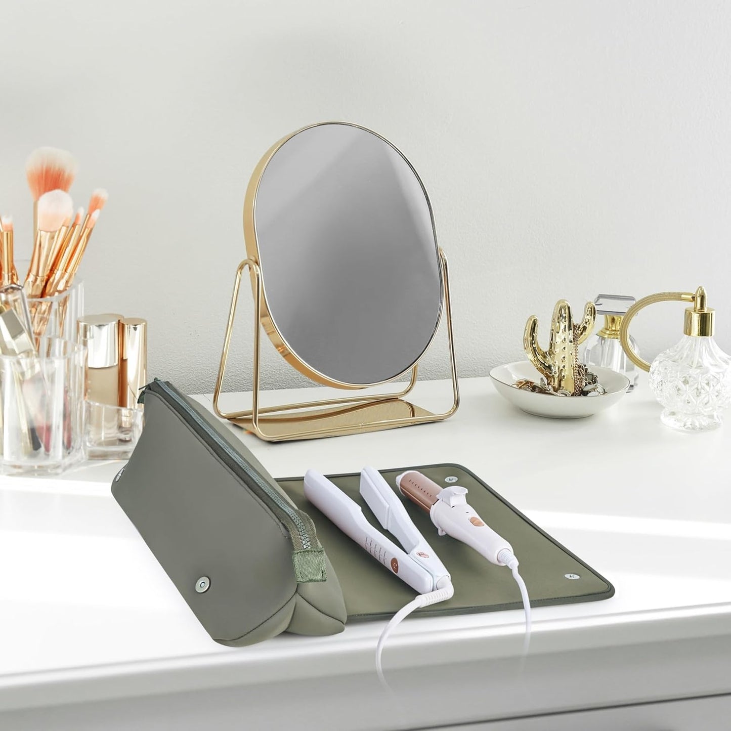 BAREFOOT CARIBOU Hair Tools Travel Bag and Heat Resistant Mat for Flat Irons, Straighteners, Curling Iron, and Haircare Accessories, 2-in-1 design, with Interior Pockets, Portable Organizer