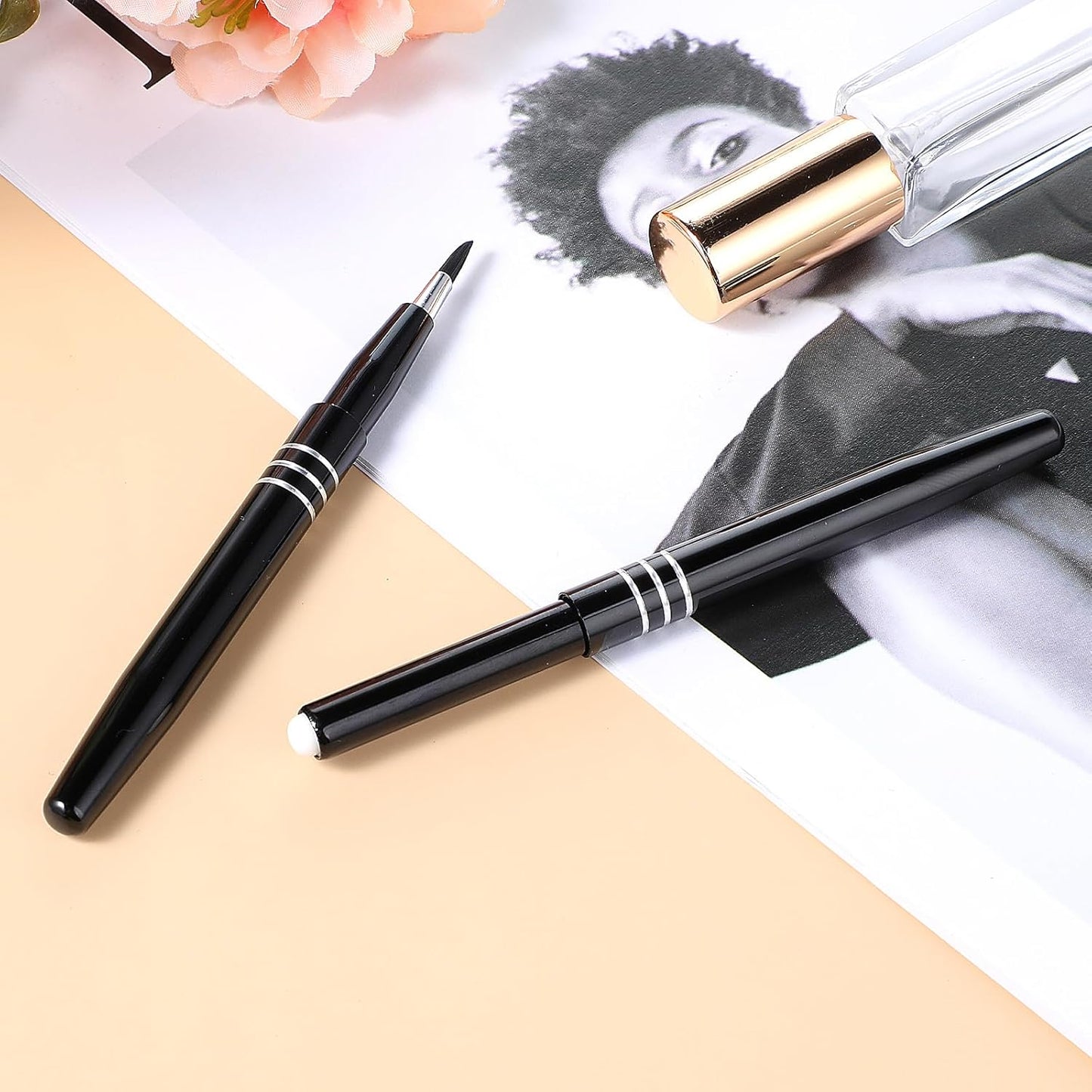 4 PCS Travel Lipstick Brush, Professional Retractable Lip Liner Brush with Cap, Balm Applicator Tools for Women Lip Gloss