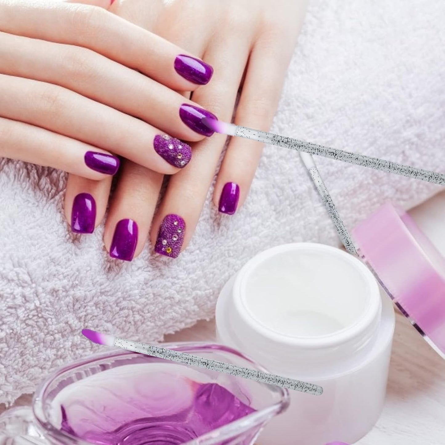 G2PLUS 300PCS Lip Brushes, Crystal Disposable Lip Brushes, Glitter Black Lip Gloss Applicators, Lipstick Gloss Wands Makeup Tool Kits for Lipstick and Lip Gloss