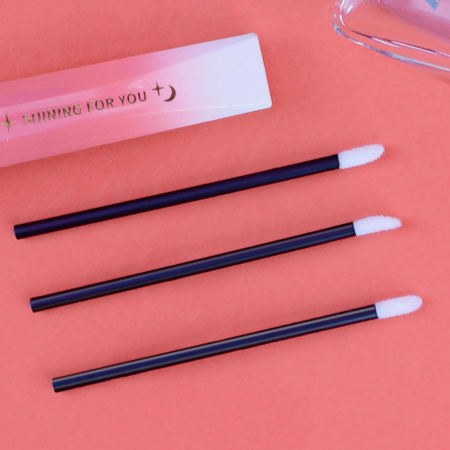 COCIDE 700Pcs Disposable Lip Brush– Lip Applicators Makeup Applicators Lipstick Brush Makeup Brushes & Tools Lip Wands Makeup Artist Kit Essentials Beauty Tools (Black, 700Pcs)