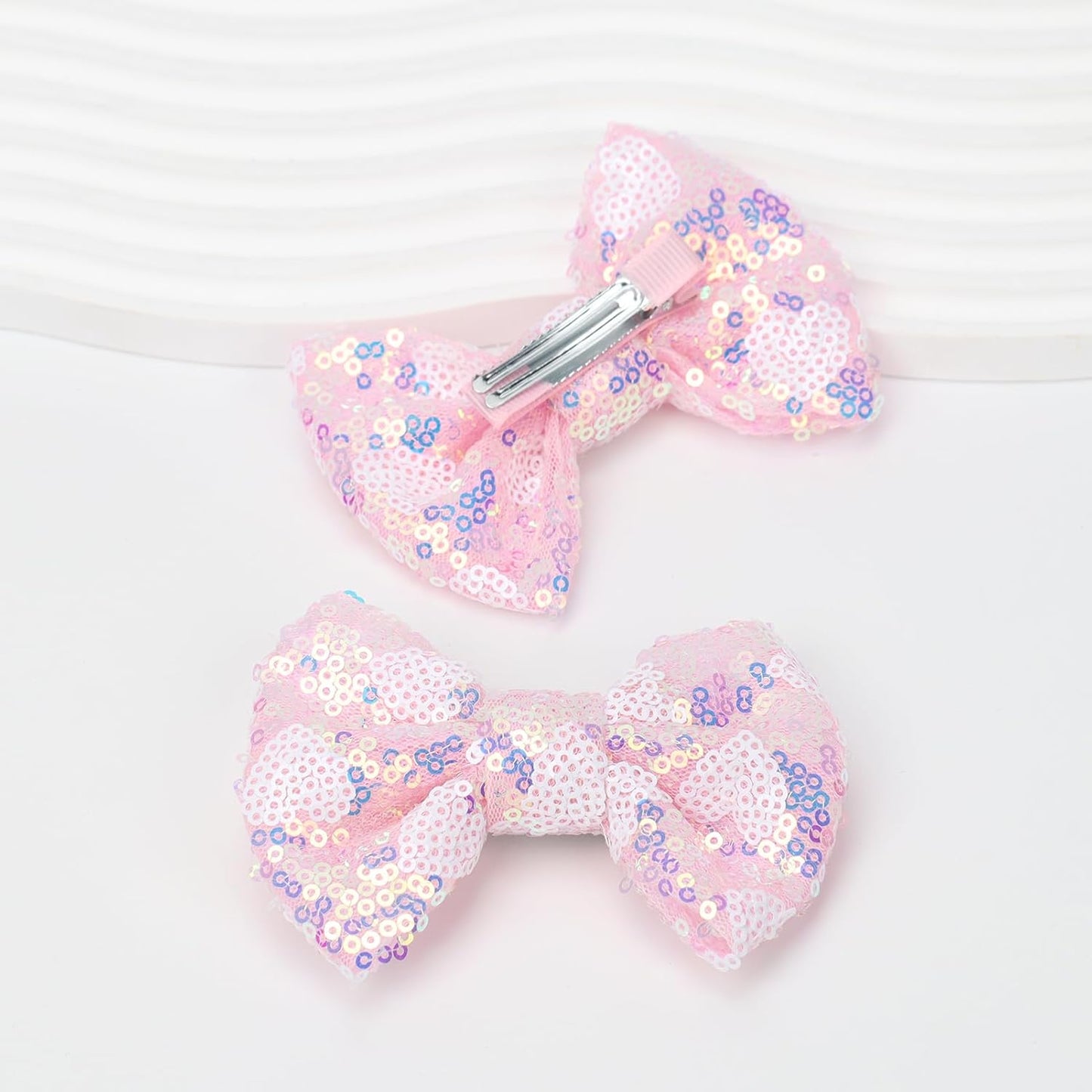 Sparkling 4 Inch Glitter Heart Hair Bows Clips Sequin Bow Alligator Clips Hair Accessories for Girls, Teens, Toddlers（Light Pink）