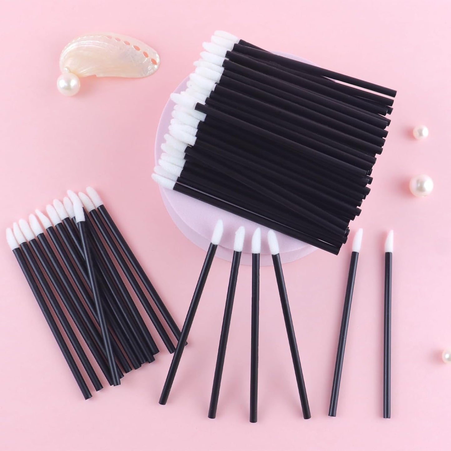 200PCS Disposable Lip Applicators,Lipstick Applicator Wands Cosmetics lip brush Lip Gloss Applicators Esthetician Essentials,Lip Brush for Lipstick Beauty and Makeup Tool Set(black)