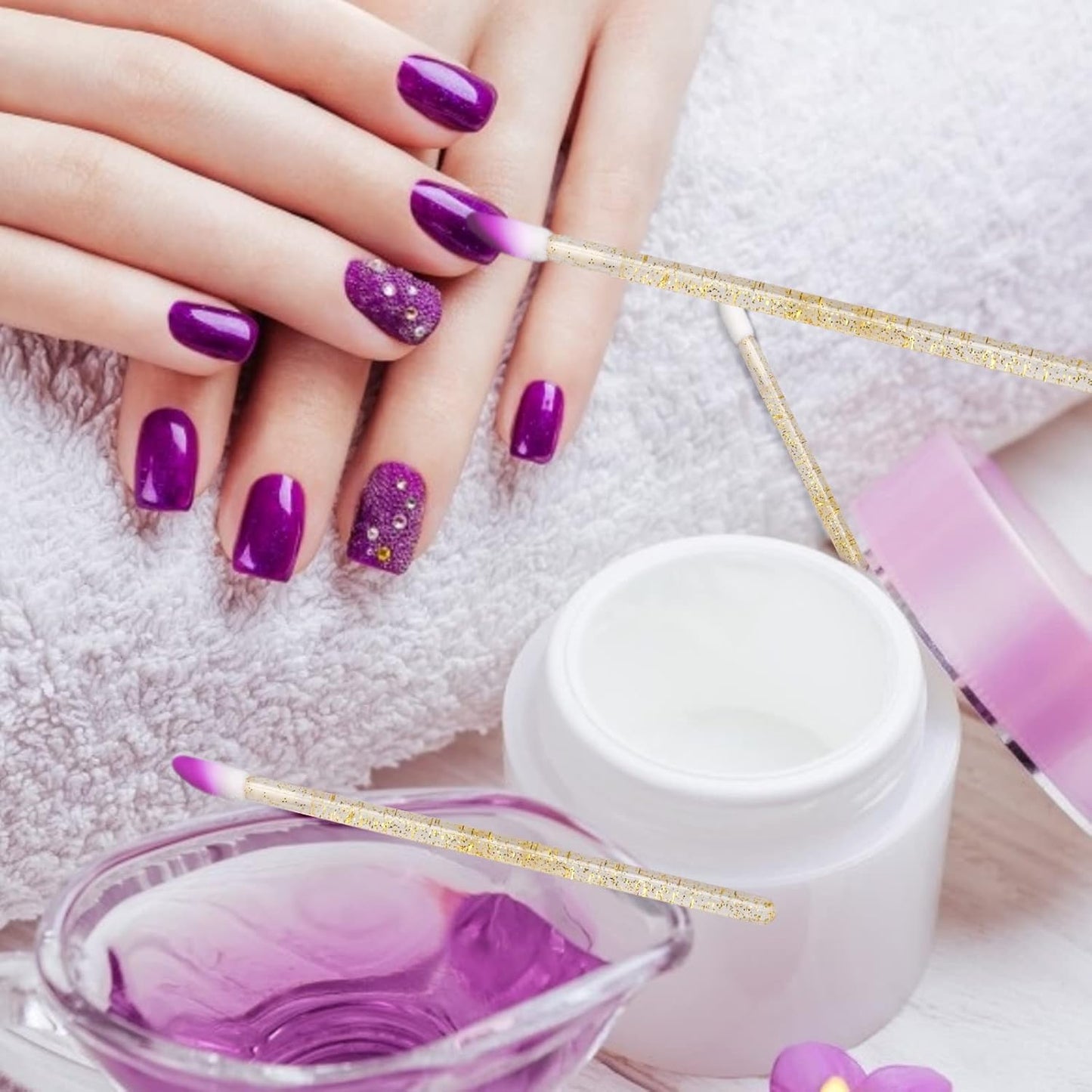 G2PLUS 300PCS Lip Brushes, Crystal Disposable Lip Brushes, Glitter Gold Lip Gloss Applicators, Lipstick Gloss Wands Applicator Makeup Tool Kits for Lipstick and Lip Gloss