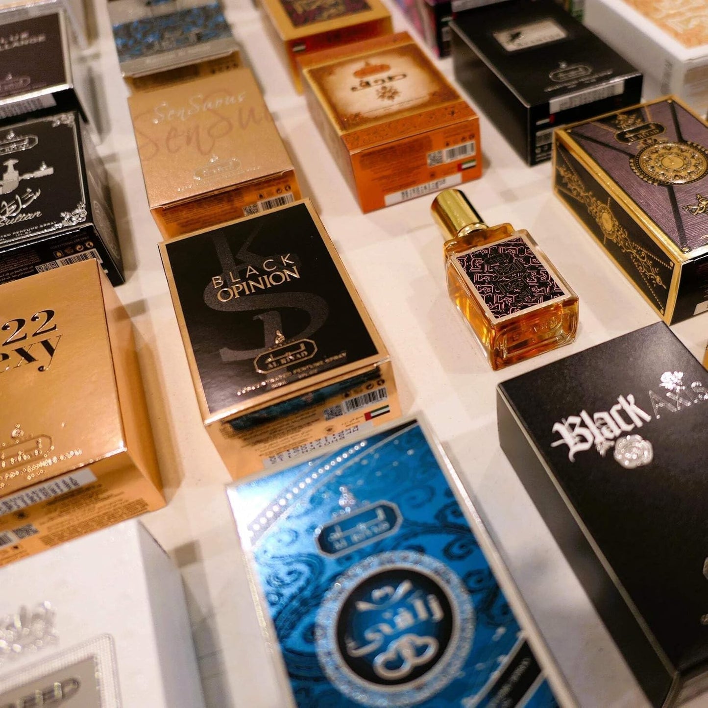 Maison d'Orient JAWAD AL LAYL WHITE Oriental Attar, 1.1 oz (30 mL) Eau De Parfum Spray for Men and Women. A fragrance that will leave a lasting impression.