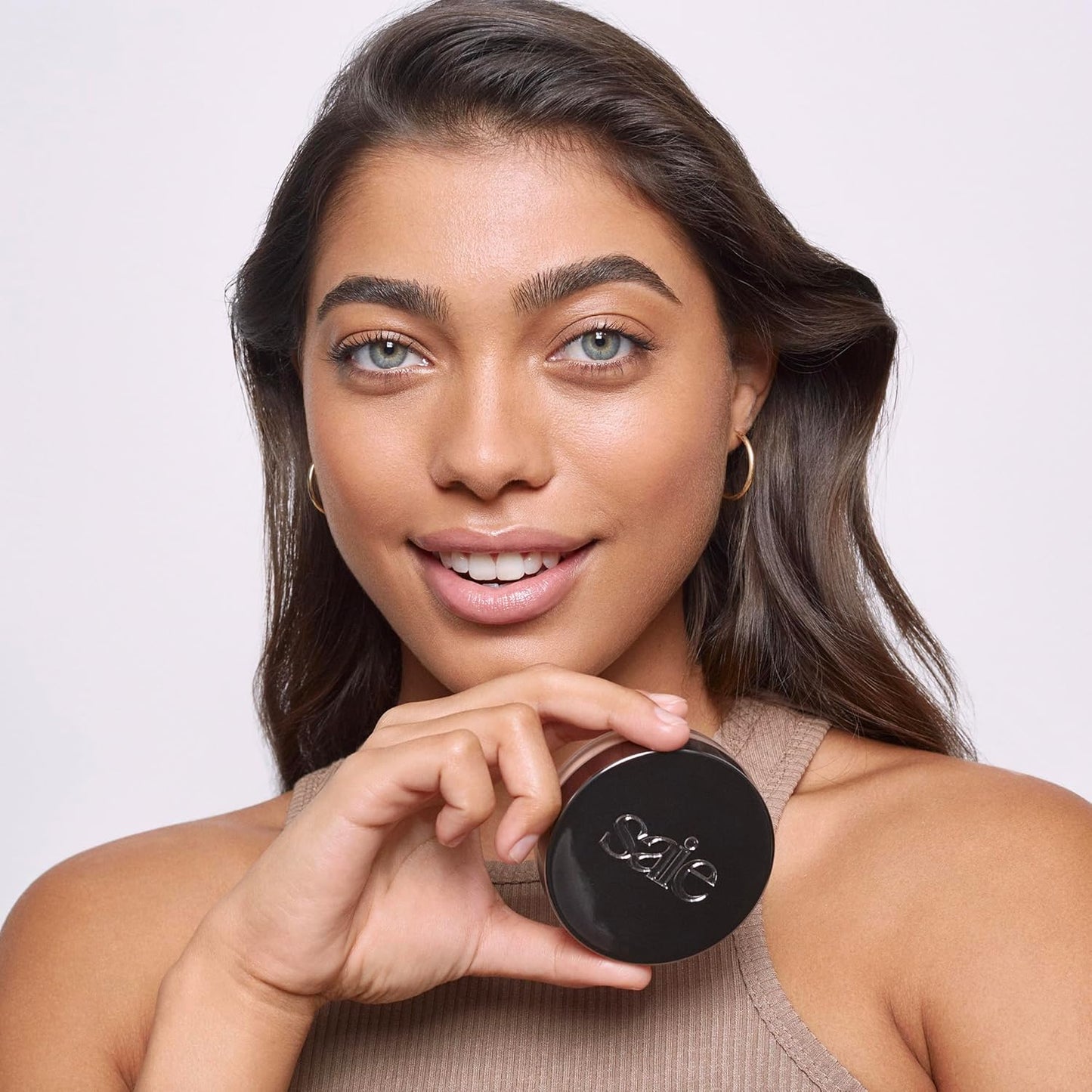 Saie Airset Radiant Loose Setting Powder - Weightless Face Powder to Set, Smooth + Diffuse Face Makeup - Formulated with Hydrating Squalane - Translucent Medium (0.14 oz)