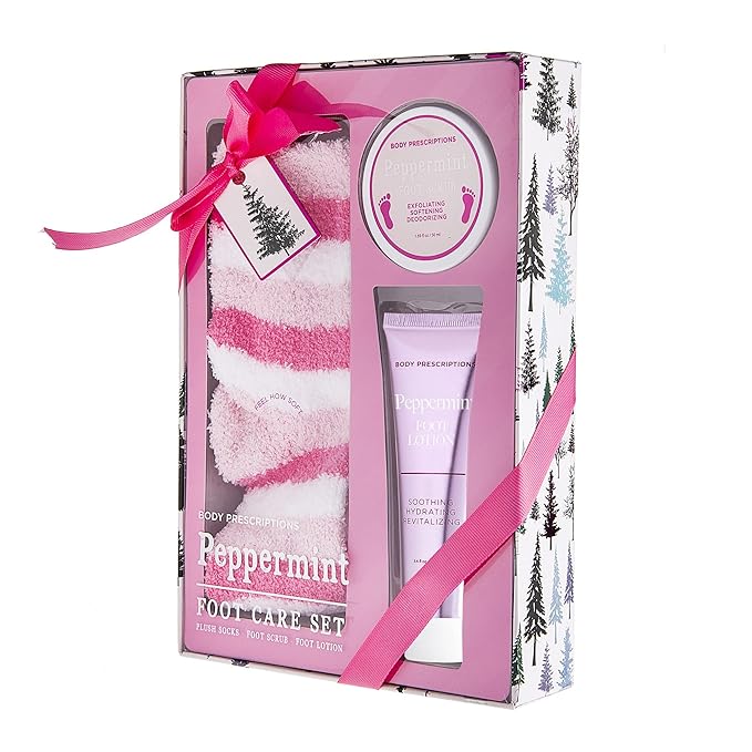 Live Green Bath and Body Present Set- Foot Spa Set with Fuzzy Socks, Lotion, and Scrub, Peppermint