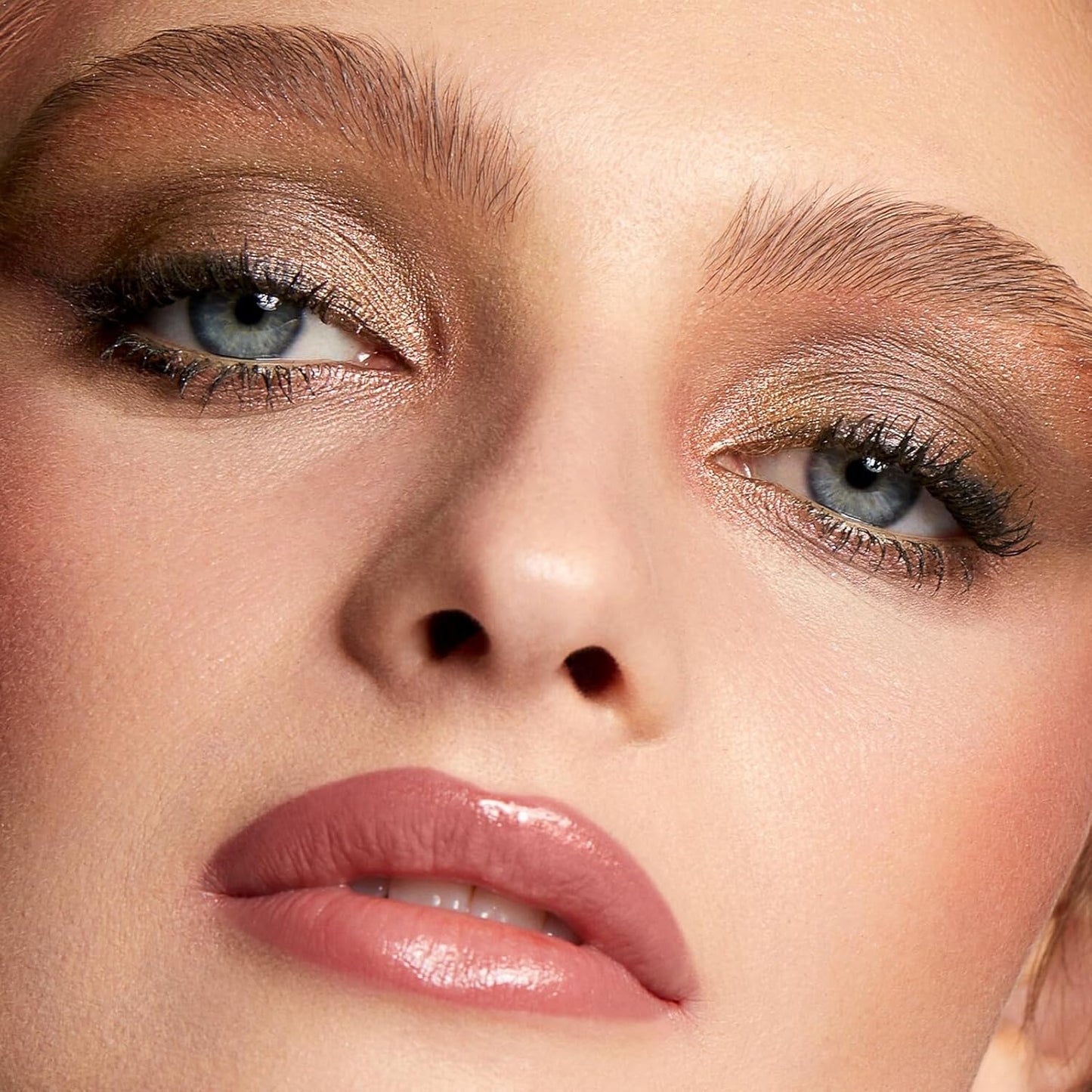 Boobeen 11-Color Eyeshadow Palette - Matte & Shimmer, High Pigment Creamy Eye Shadow Powder, for Dramatic Day to Night Looks, Blendable & Neutral