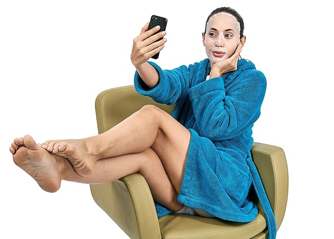 MISS SPA Illuminating 24K Gold Facial Sheet Mask Set, Antioxidant-Rich Peptides, Hydrated Glowing Complexion, Anti-Aging, Anti-Wrinkle, Skin Care for Women, 4-Pack